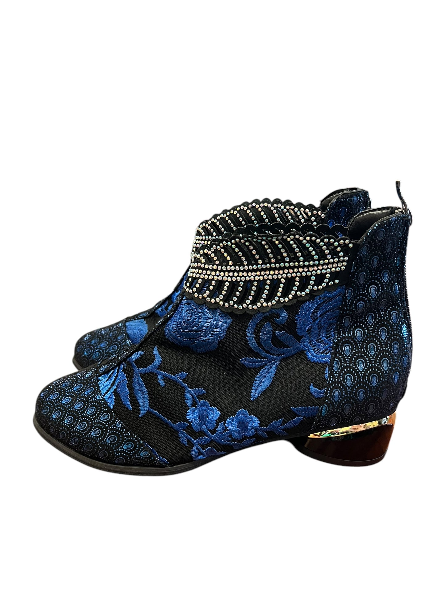 black and blue  Boots, 41