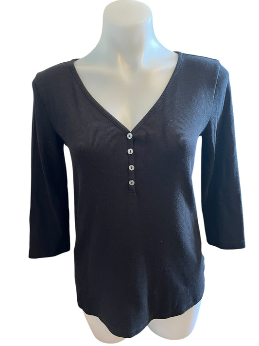 Black Old Navy Women's top, Medium