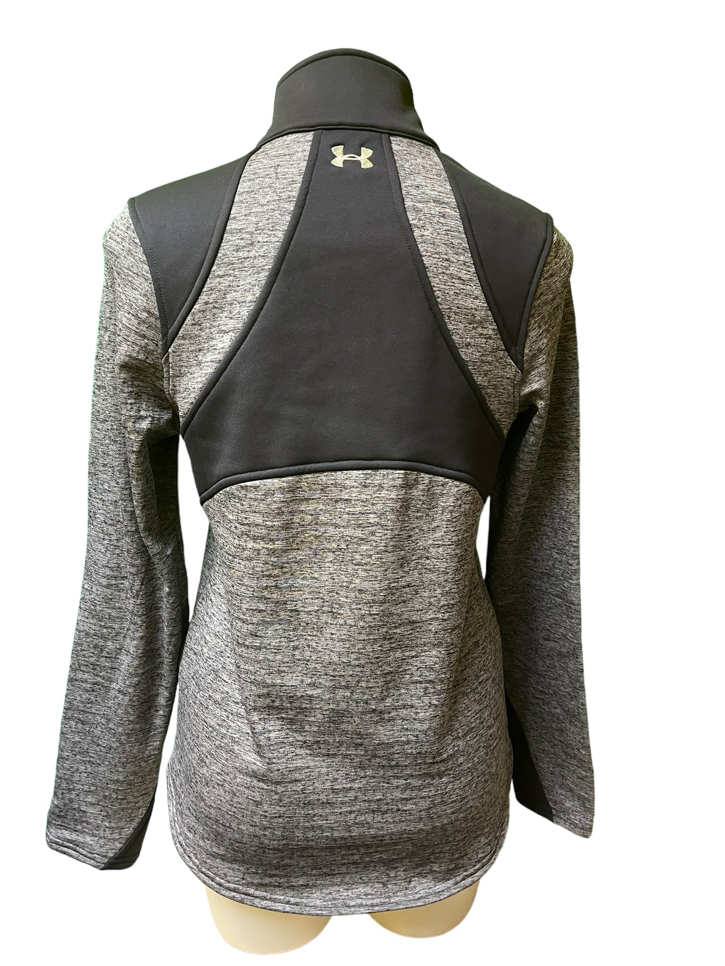 Size M Under Armour Sweatshirt