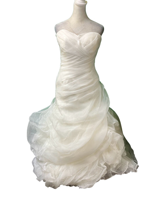 Casablanca Size 8 Ivory Wedding Dress